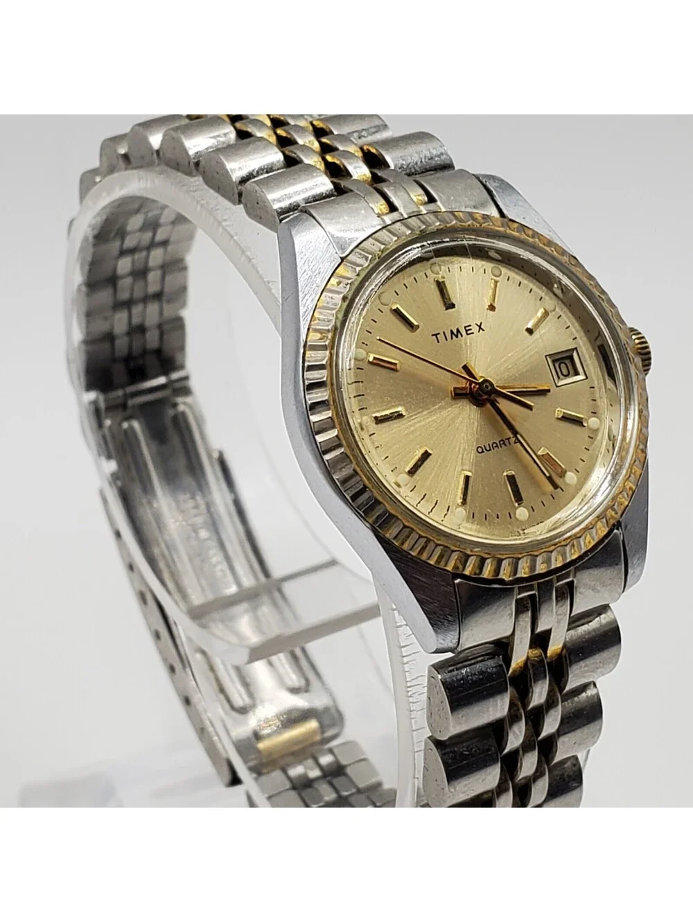 Vintage 1987 Timex Quartz Womens Watch 24mm Fluted Bezel Two-Tone New Battery